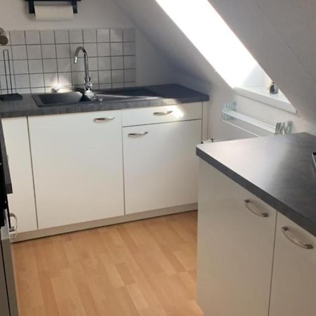 Zimmer In Wohnung Monteure Apartment Kuche Modern Enger 外观 照片